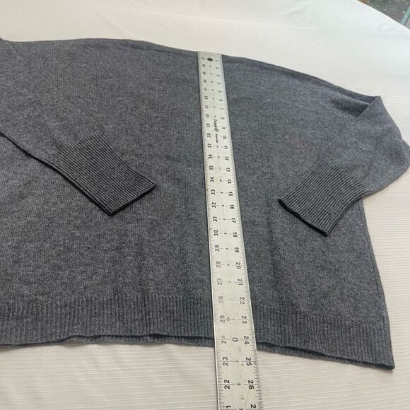 Cashmere Boutique Pure Cashmere Grey V Neck Sweater Size Small - Picture 10 of 10